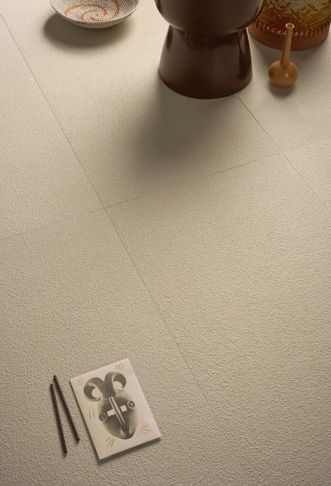 41Zero42 NOK Fliese – Katalogbild 2, Wohnbereich Keramik