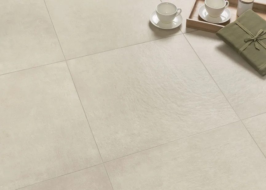 Faro Ceramiche Geolite Ice 60x60 – Verlegebeispiel Wohnraum