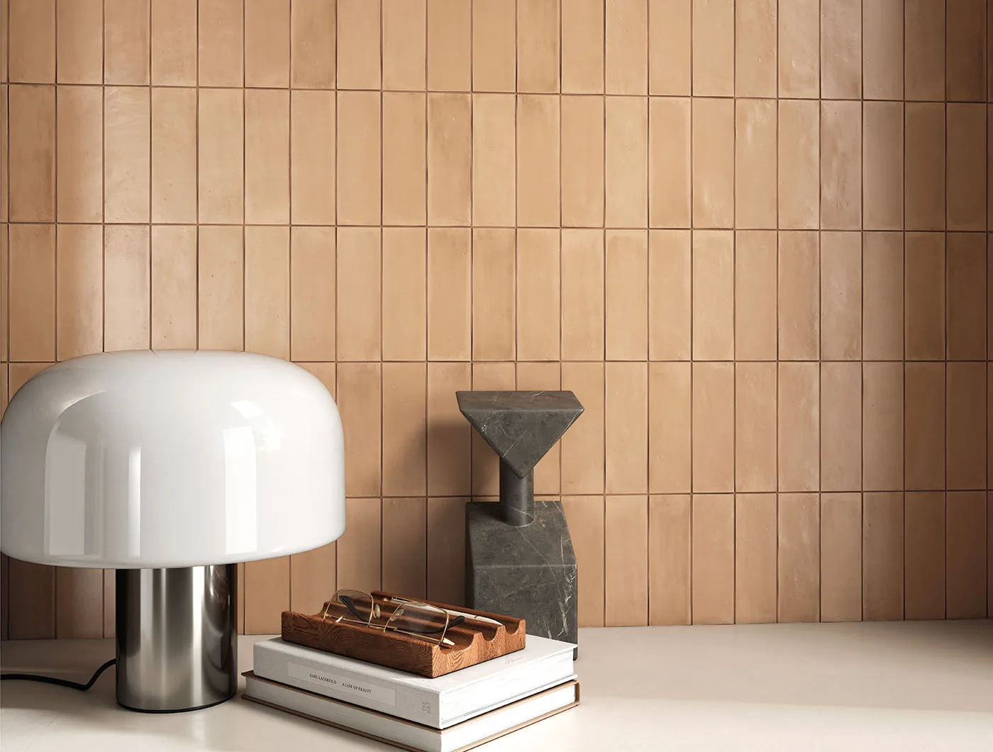 Sartoria Tint Earth – erdfarbene Brick-Keramik Ambiente