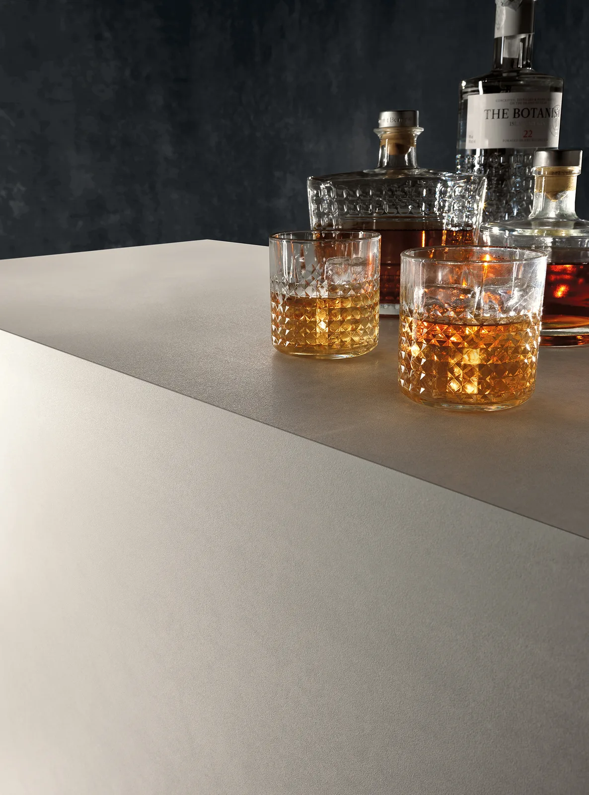 Tagina Steel – Tagina STEEL Iridio dettaglio bar